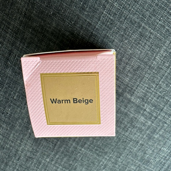 Too faced - born this way foundation - Picture 3 of 5